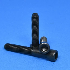 Śruba 1/2" UNC(13)x5,1/2"(140mm) ANSI B18.3(DIN 912) ASTM A574 (~Kl.12,9)